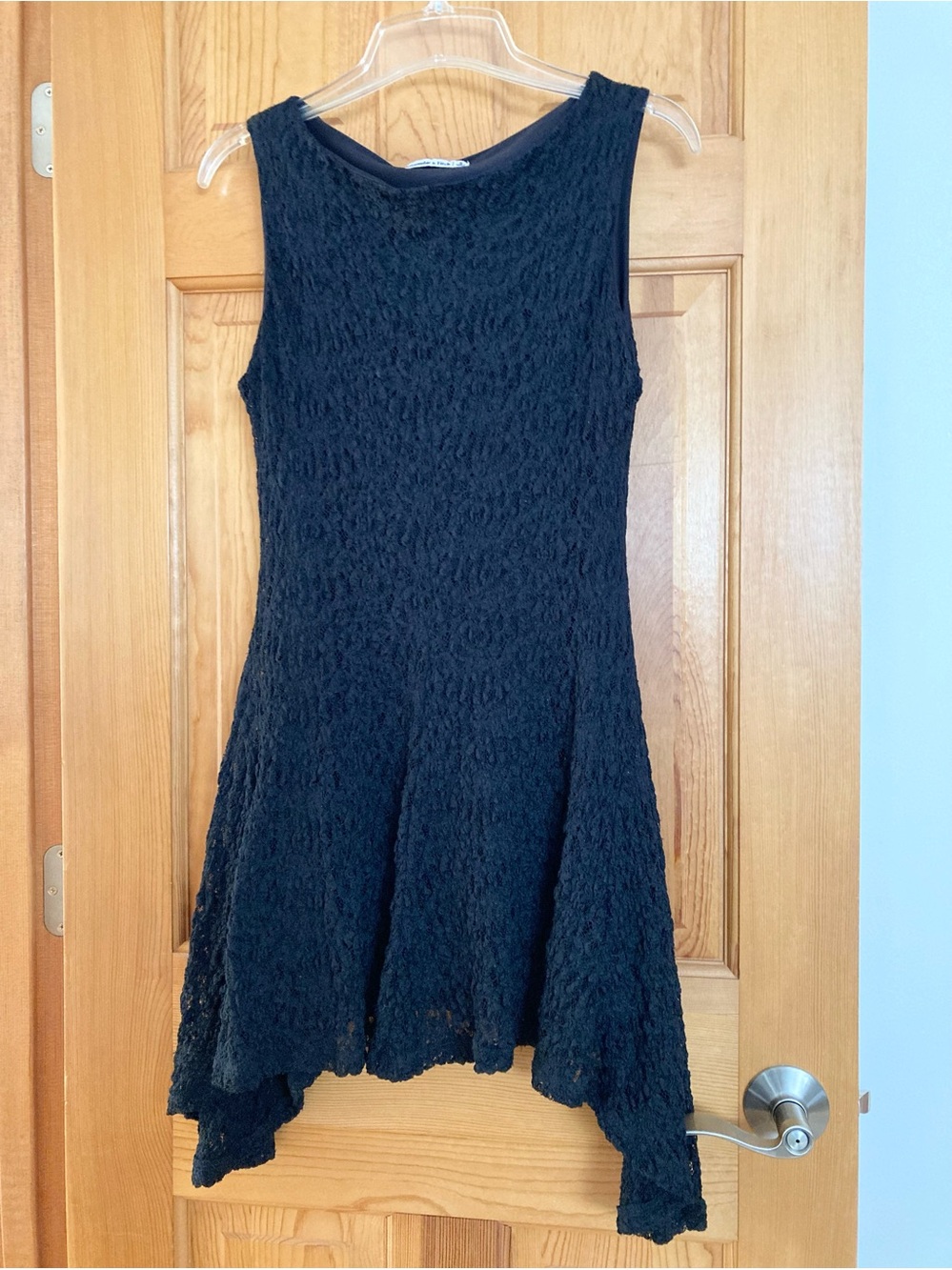 Abercrombie & Fitch Sleeveless Black Lined Lace Dress, Small, Asymmetrical Hem